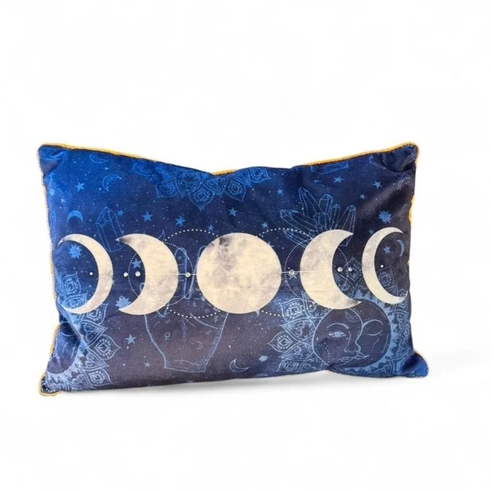 Tarot Moon Phase Pillow blue‎ with yellow trim, excellent condition 18